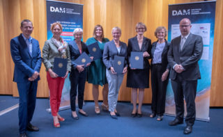 Auftakt für die Deutsche Allianz Meeresforschung (DAM) nach der Unterzeichnung der Vereinbarung zum Aufbau des Verbunds deutscher Meeresforschungseinrichtungen