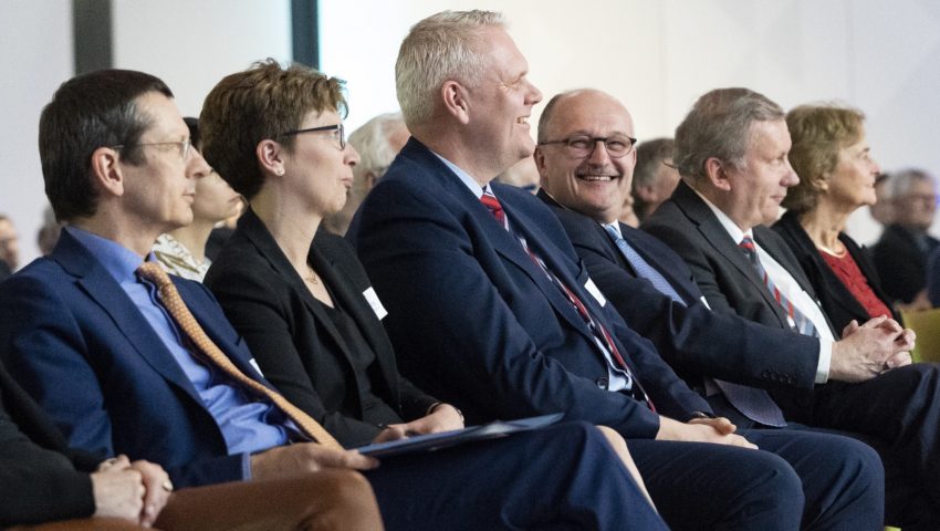 Michael Schulz, Claudia Schilling, Björn Thümler, Michael Meister, Norbert Brackmann und Karin Lochte bei der Auftaktveranstaltung der Deutschen Allianz Meeresforschung DAM