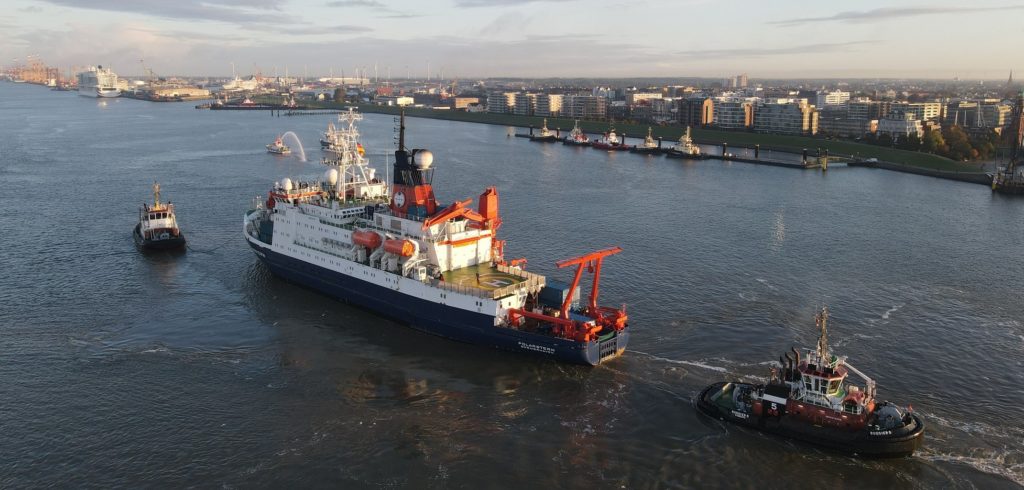 Forschungsschiff Polarstern kehrt zurück