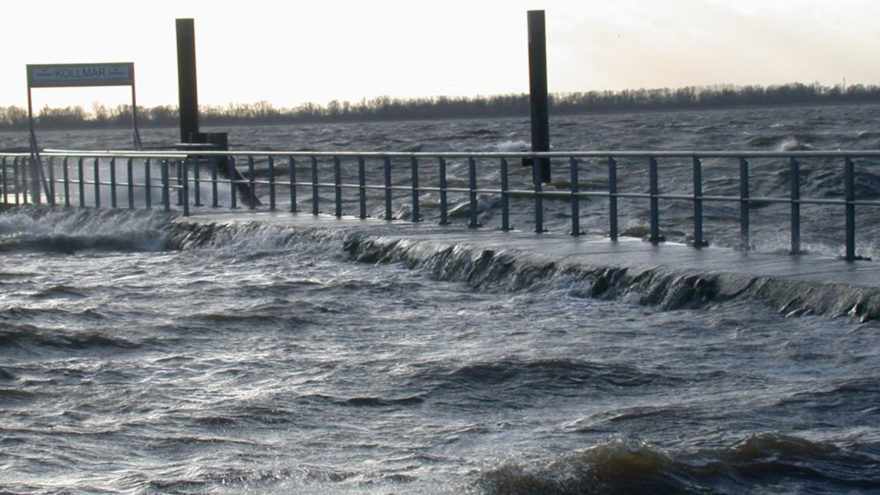 Sturmflut an der Elbe