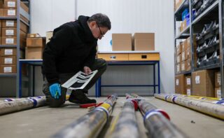 The cores have now been opened, analyzed, and sampled by the scientific team, following almost a month of intensive work at MARUM – Center for Marine Environmental Sciences at the University of Bremen during February 2024. Thomas Felis checking scans and cores.